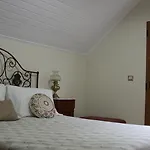 A Casa Estrelicia-dourada Garces مزرعة للإقامة