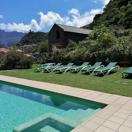 A Casa Estrelicia-dourada Garces Farma São Vicente