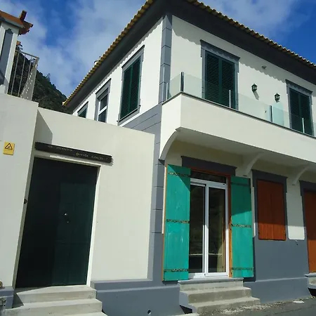 A Casa Estrelicia-dourada Garces