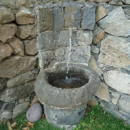 A Casa Estrelicia-dourada Garces * Sao Vicente (Madeira)