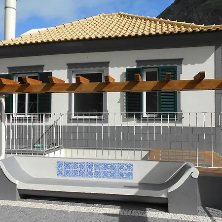 A Casa Estrelicia-dourada Garces