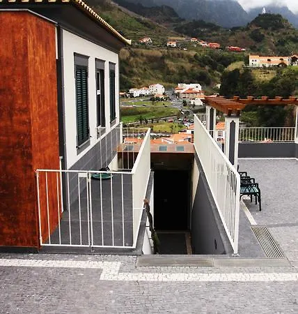 A Casa Estrelicia-dourada Garces Sao Vicente (Madeira)
