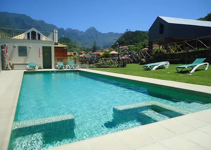 A Casa Estrelicia-dourada Garces مزرعة للإقامة