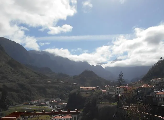 A Casa Estrelicia-dourada Garces مزرعة للإقامة *